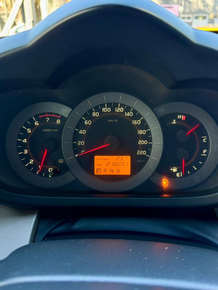 Toyota RAV4 SR5 — foto 9